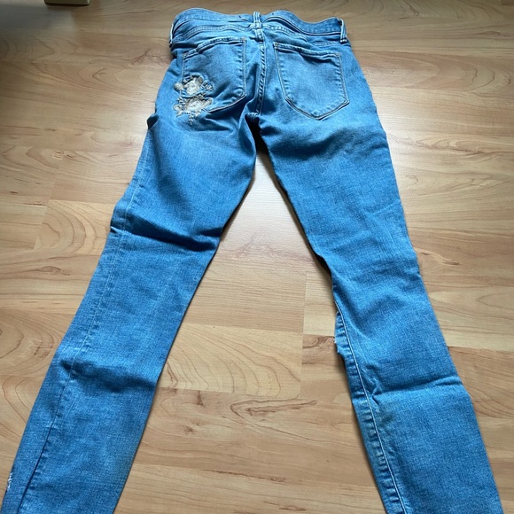 Abercrombie and Fitch Embroidered Flower Jeans - Picture 4 of 9